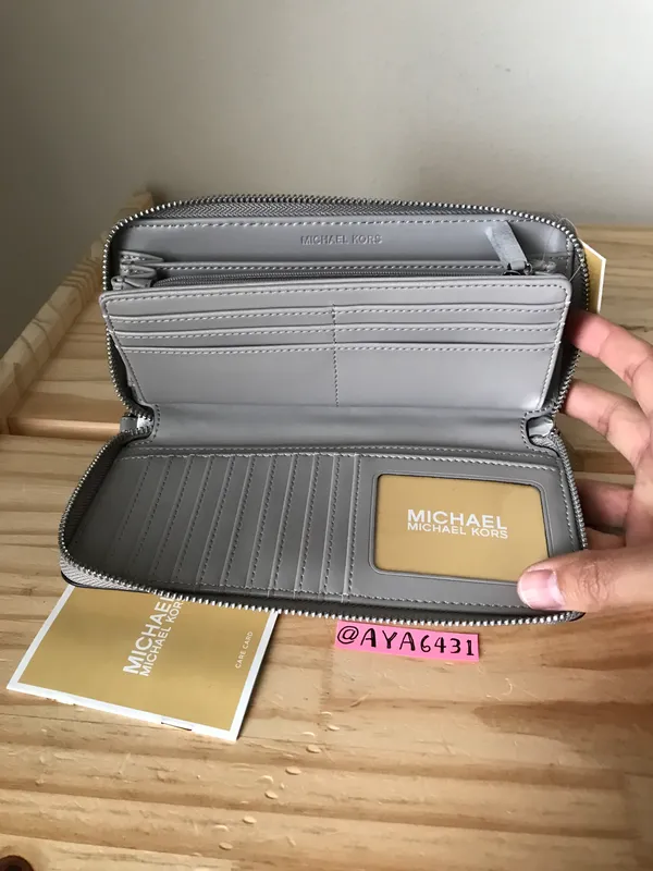 Michael Kors Wallet - Image 6