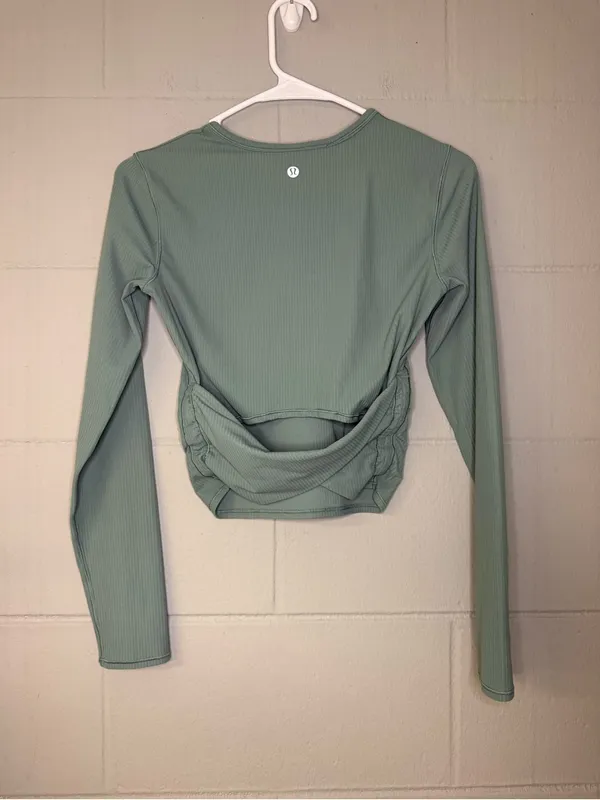 Lululemon All It Takes Back-Twist Ribbed Long-Sleeve Shirt in Crater Blue Size 6 - Image 6