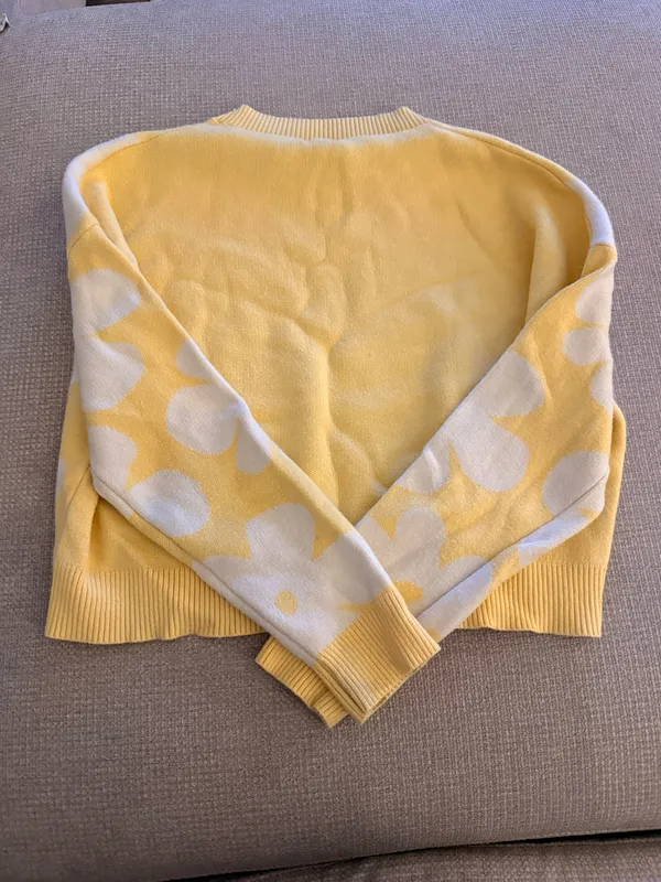 Yellow flower sweater - Image 2