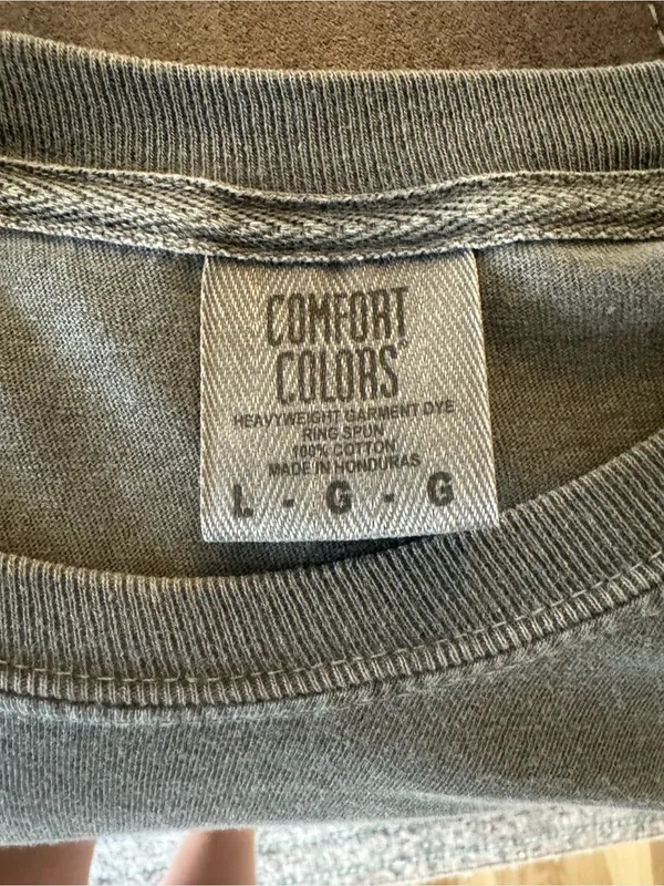 Comfort Colors Black 'Old Soul' Graphic Short Sleeve Tee - Image 3