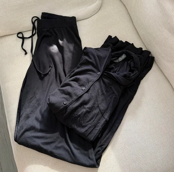 SKIMS Soft Lounge Black Ribbed Sleep Set - XS - Image 4