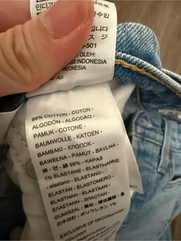 Levi’s Wedgie Light Wash Button Fly Straight Leg Jeans Size 25 EUC - Image 5