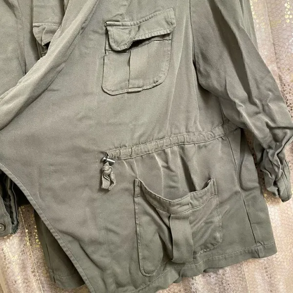 Torrid Army Green Light Weight Drape Front Anorak Top 00 Medium/10 - Image 4