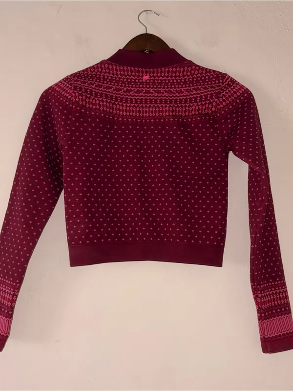 Fabletics Holly Seamless Fair Isle Cropped Mock Neck Long Sleeve Top M - Image 3