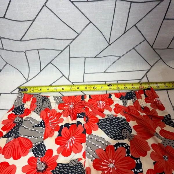 The North Face Shorts Womens‎ Large Red Floral Cactus Print Nylon Activewear - Image 2