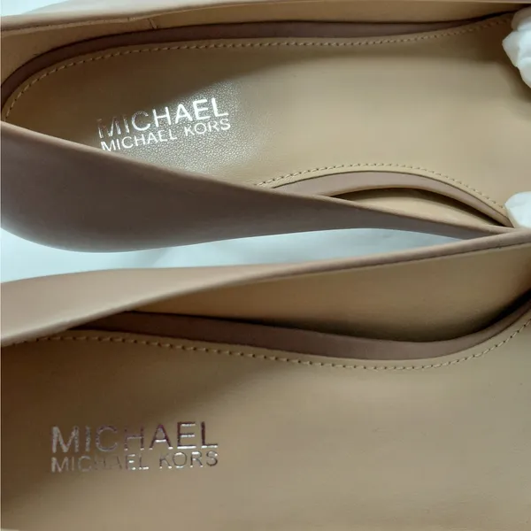 Michael Kors Womens Flex Pumps Size 9M Khaki Leather Pointed Toe Heels Work - Image 6