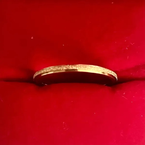 Gold Stardust Textured 2mm Band Ring Size 9 - Image 2