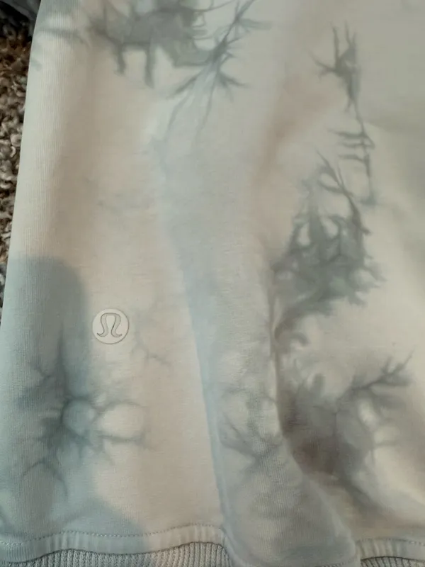 Lululemon crewneck - Image 4