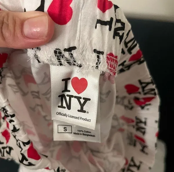 I 💗 NY pajama pants. Size S. In good condition. - Image 3