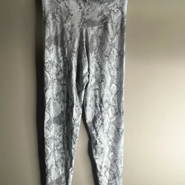 NWOT offline by aerie 7/8 leggings size large long - Image 8