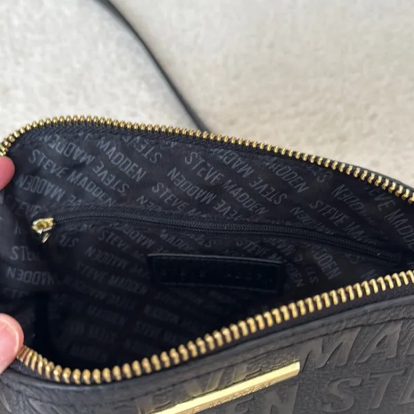 Steve Madden Black Crossbody Bag - Image 3