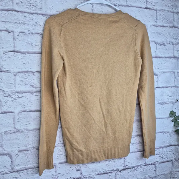 Benetton 100 Merino Wool Sweater XS Camel Tan V-Neck Italian Yarn Knit Pullover - Image 4