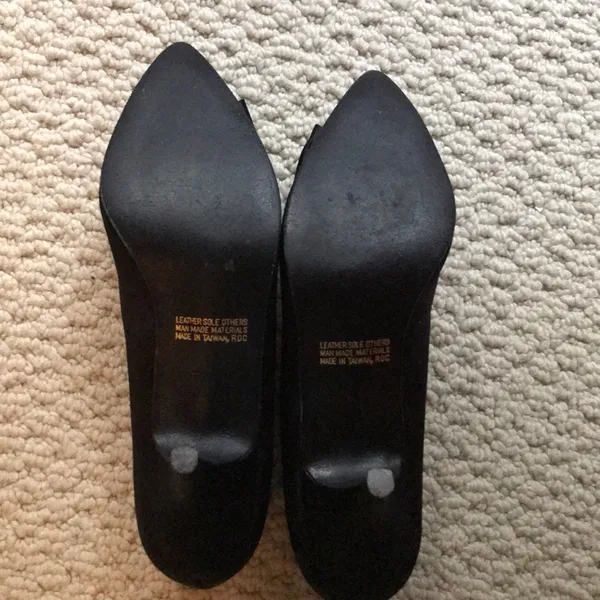Gorgeous dressy black fabric heels w/ sequins. 7.5 - Image 4