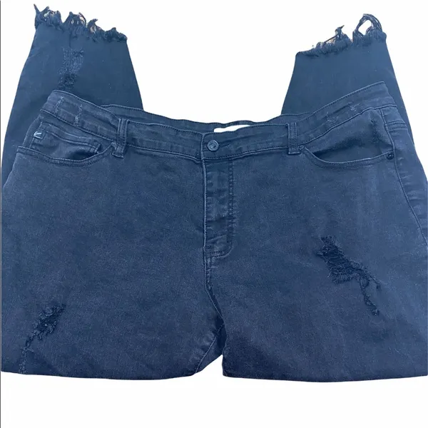 KanCan size 3X black distressed jeans - Image 2