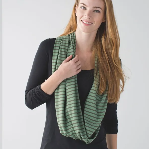Lululemon Vinyasa Scarf Rulu Deenie Desert Striped Olive Fatigue Green - Image 3