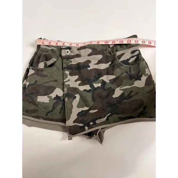 POL Camo Sweat Shorts Size Small Raw Hem High Rise Stretch Lounge Casual - Image 8