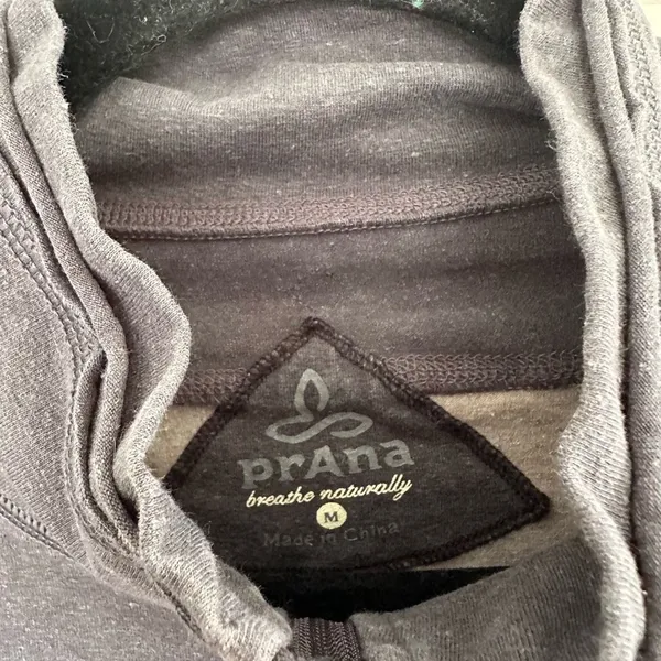 Prana Geometric Patterned Zip Up Sweatshirt Size Medium - Image 2