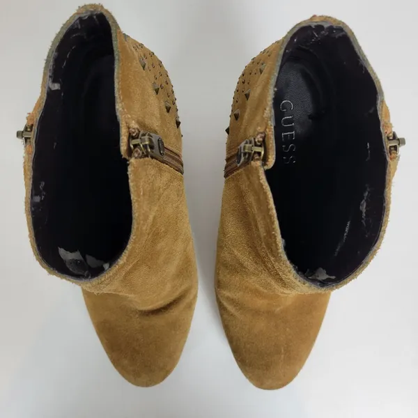 Guess Womens Boots Size 7.5 Tan Side Zip Almond Toe Studded Chucky Ankle Heel - Image 6