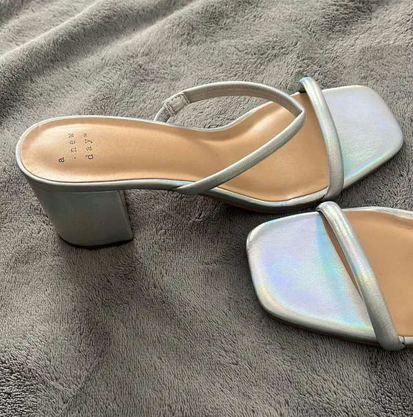 Iridescent heels - Image 3