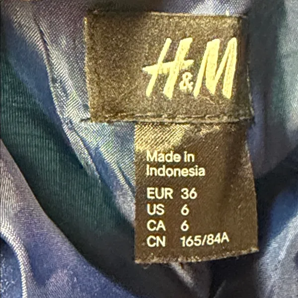 H&M Blue and Purple Peacock Print Deep V Belted Sleeveless Mini Dress - Image 7