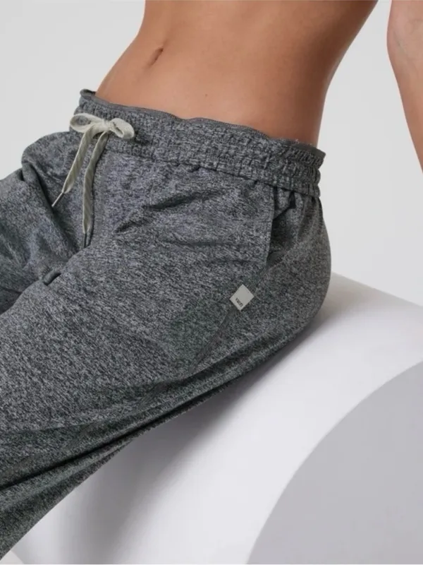 Vuori Boyfriend Sweatpants Joggers Small Gray Athleisure Lounge Minimal Travel - Image 4