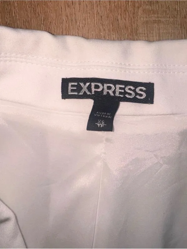 Express Sleeveless Blazer Vest in White - Image 3