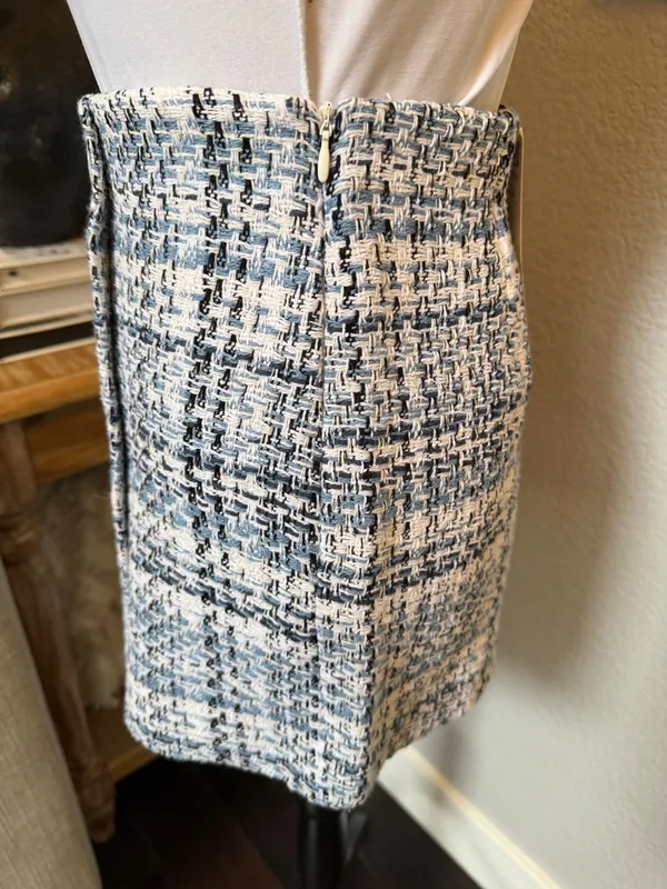 ZARA NWT Textured Tweed High Waist Skort Blue White Button Detail Size M - Image 5