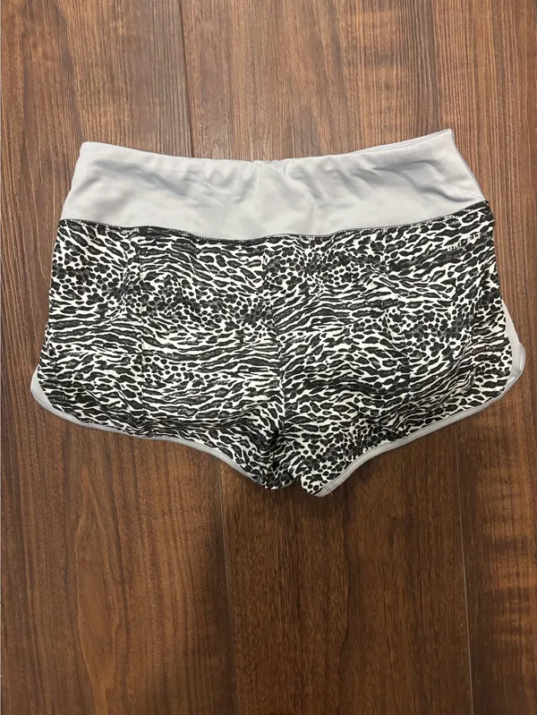 Nike Shorts - Image 4