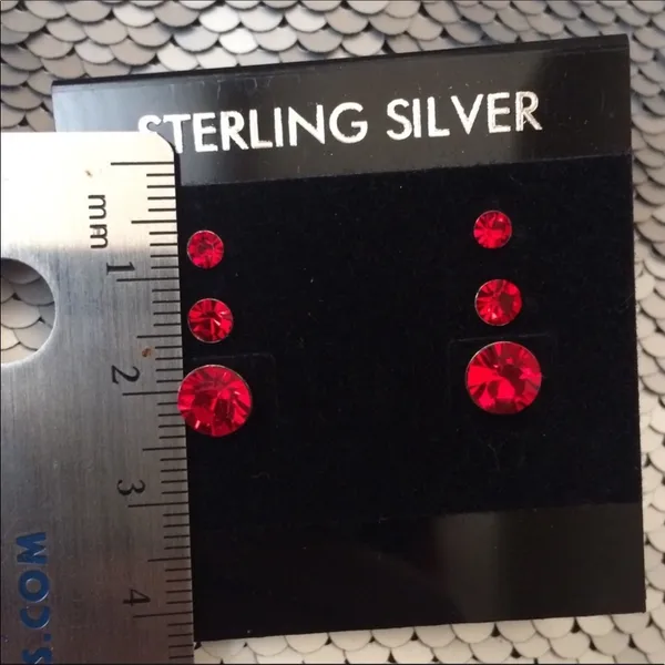 Swarovski Genuine crystal stud earrings - Image 2