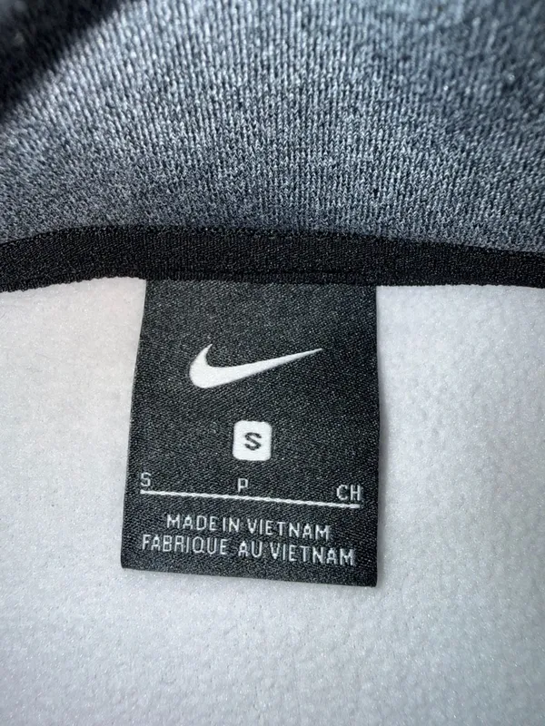 Nike Therma-Fit Womens Gray Quarter Zip Athletic Fleece Sweatshirt Size S - Image 2