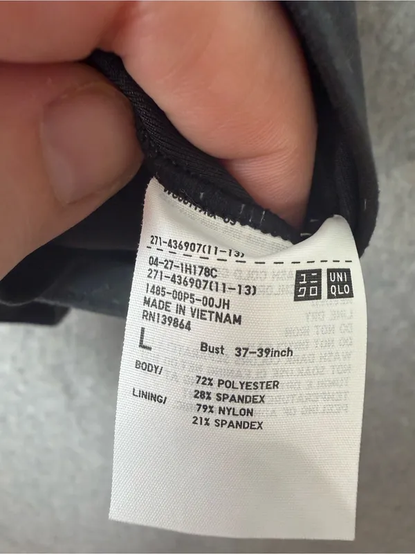 Uniqlo Woman Large Black Racerback Cropped padded tank top - Image 3