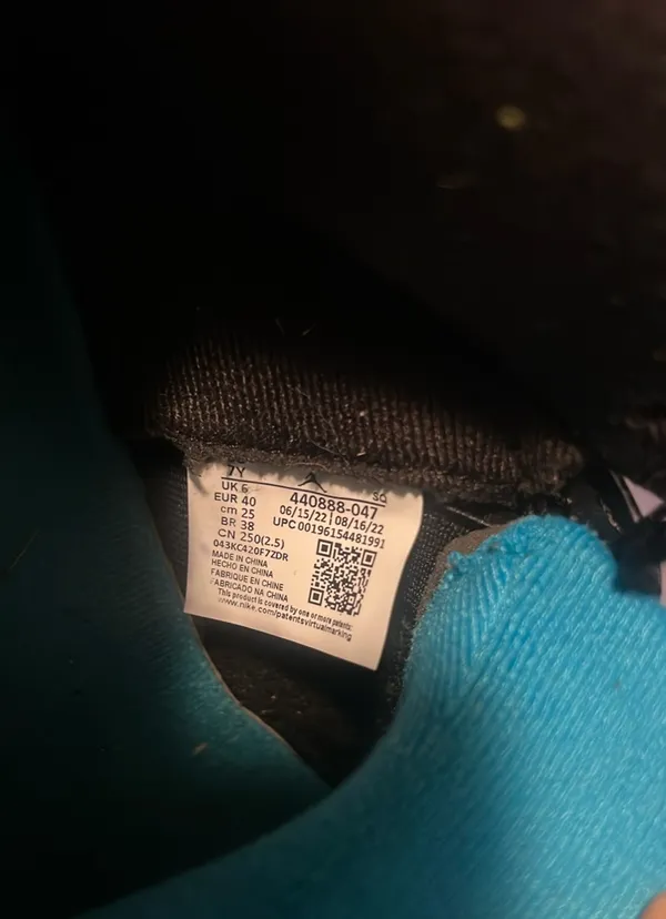 7Y / Sz 8 Women’s JORDAN AIR JORDAN 5 RETRO 'AQUA - Image 6