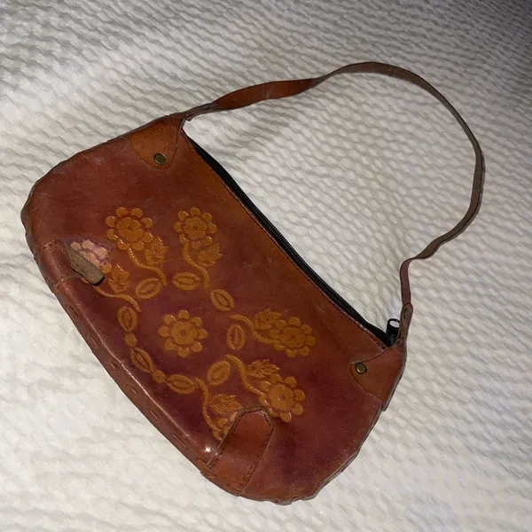 Vintage Floral Embossed Brown Leather Handbag - Image 2