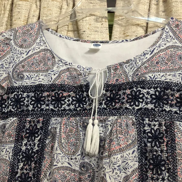 Old Navy Flutter Sleeve Paisley Print Embroidered Shift Dress - Image 2