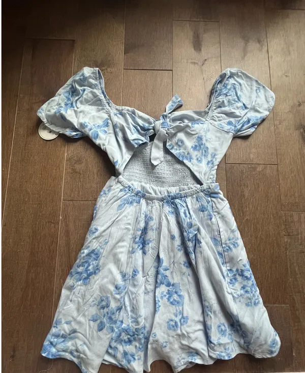 Hollister Mini Dress Floral - Image 2