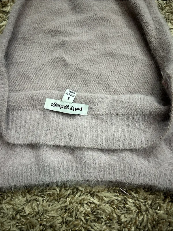 Pretty Garbage Fuzzy Soft Knit Halter Crop Top in Pale Mauve Sz S - Image 3