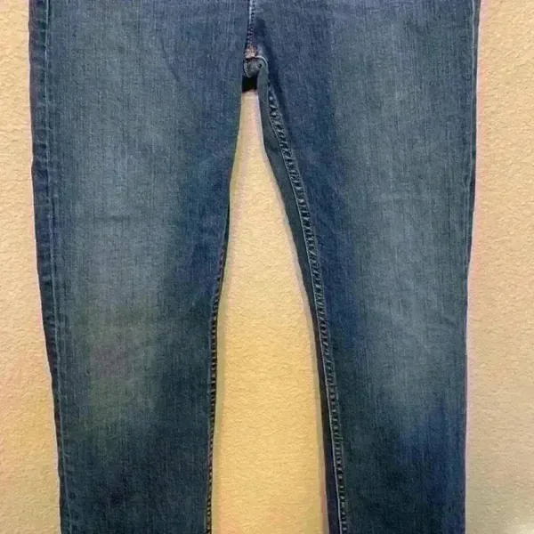 Tommy Hilfiger Rome regular fit jean sz 30/30 slim fall winter dark wash comfy - Image 3