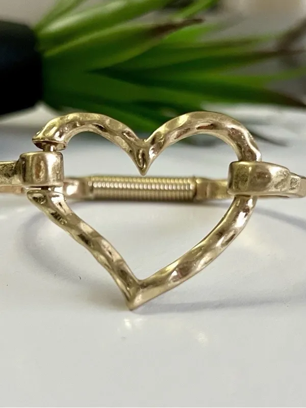 Gold Plated hammered Heart bangle bracelet cuff Stainles Steel Womens jewelry - Image 2