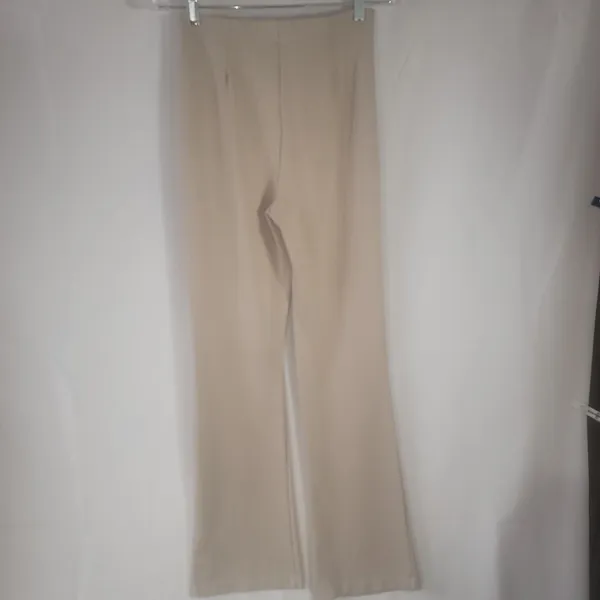 Truth by Republic Beige Pull-On Flare Stretch Knit Lounge Pants Women’s Size M - Image 7