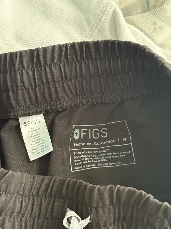 FIGS Scrub Pants Jogger - Image 4