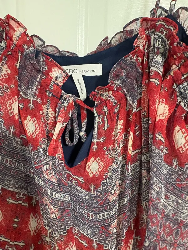 BCBG Red and Navy Patterned Ruffle Maxi Dress Size L - Image 4