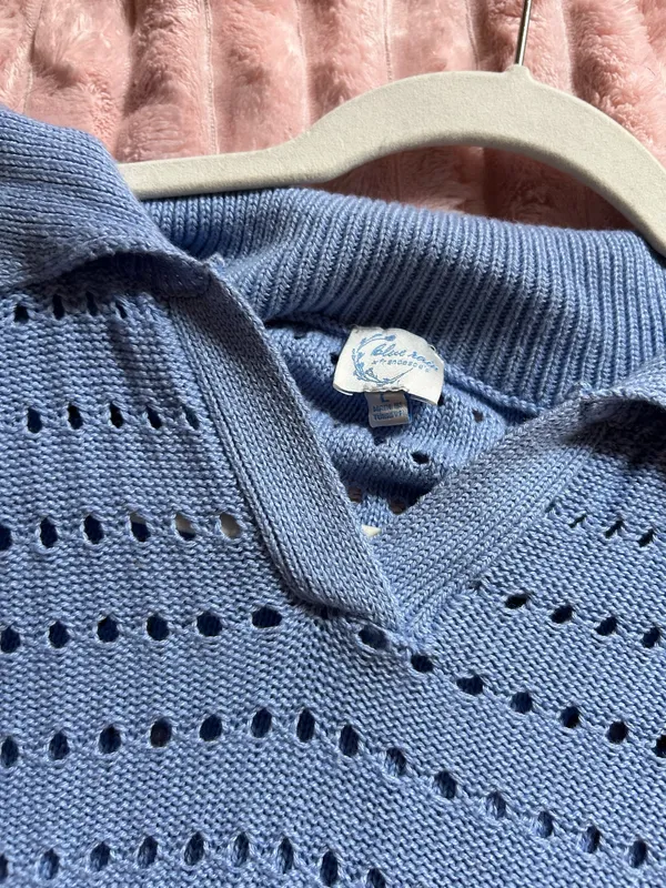 Francesca's Lightweight blue sweater - Image 4
