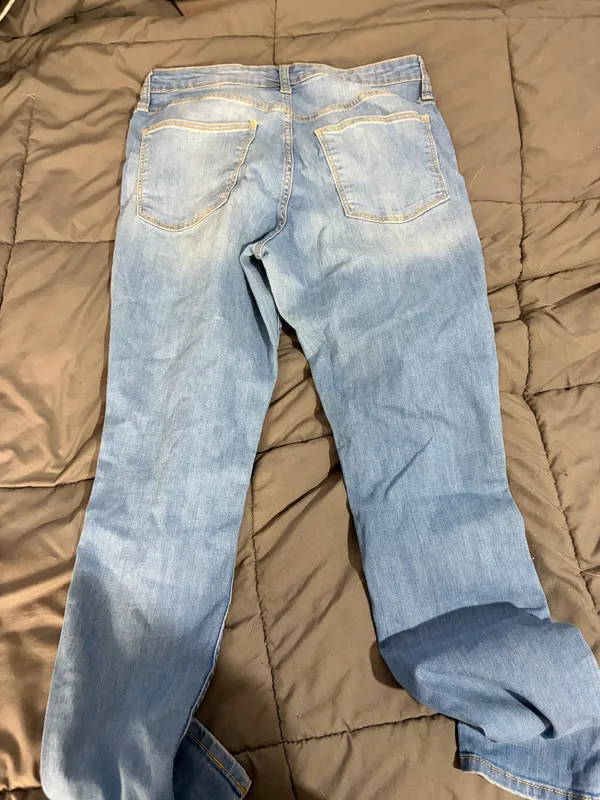 Universal Threads Jeans - Image 2