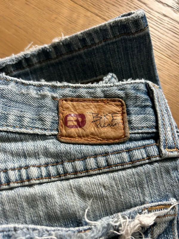Size 27 Vintage BKE flare jeans - Image 8