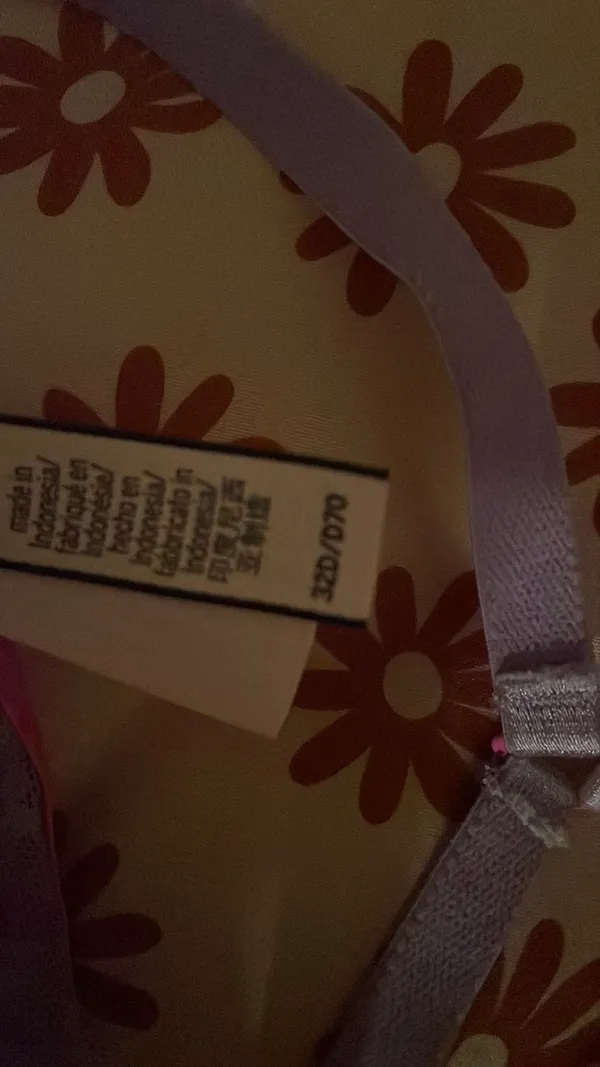 32D Victoria's Secret Bra - Image 2