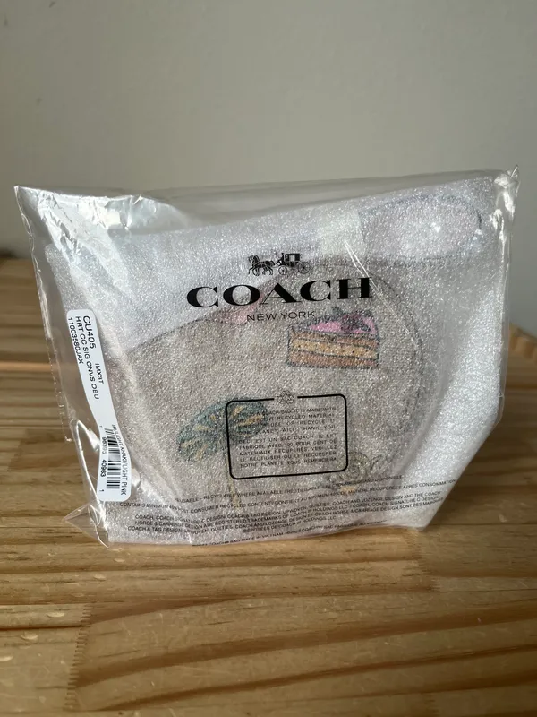 Coach Heart Coin Case - Image 11