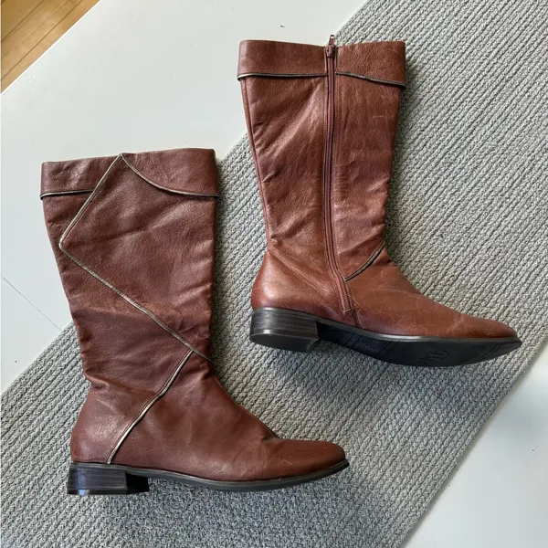 Vintage 90s Y2K Dolls Cognac Brown Genuine Leather Silver Trim Knee High Boots - Image 5