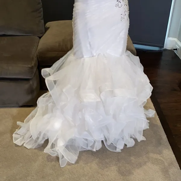 Women’s Wedding Dress with Side Design Ruffles & Corset Back Size L NWOT - Image 7
