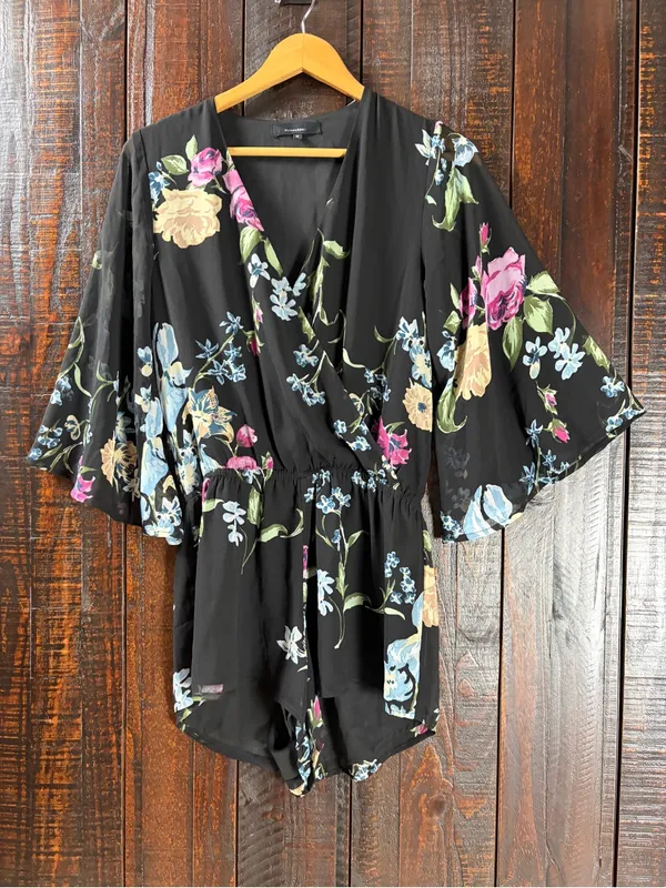 Olivaceous Floral Chiffon V-Neck Kimono Romper - Medium - Image 3