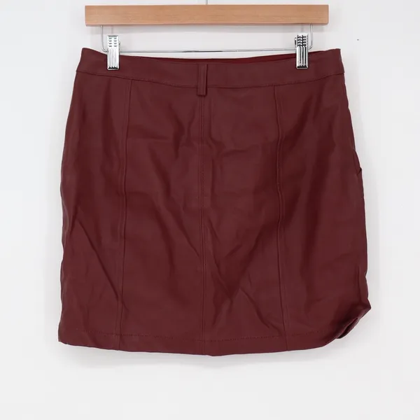 Express Skirt Womens 6 Burgundy Faux Leather Mini Patch Pocket NEW - Image 6